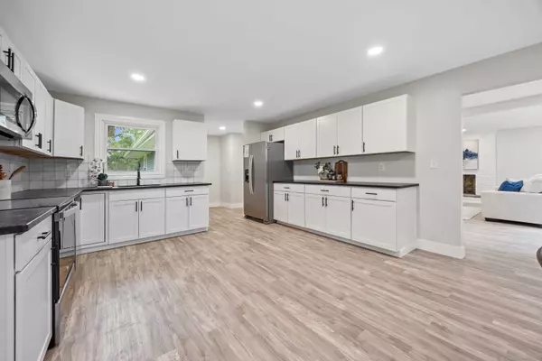 359 Amity Road, Bethany, CT 06524