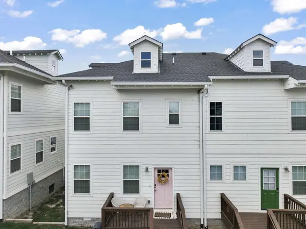 721B Arbor Trace Cir, Nashville, TN 37207