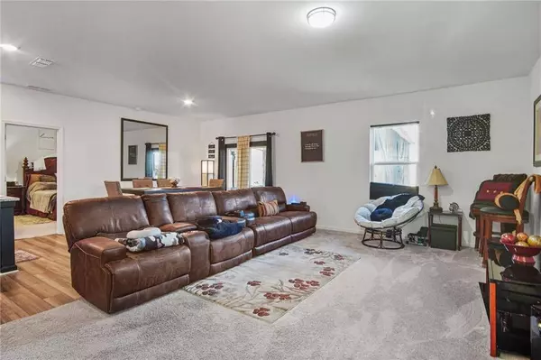 136 Knightsbridge LN, Winder, GA 30680