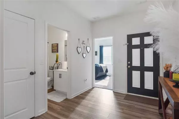 136 Knightsbridge LN, Winder, GA 30680