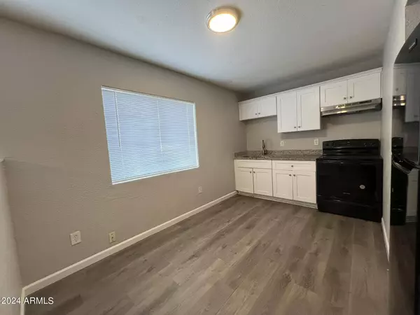 1441 S 14TH Avenue, Phoenix, AZ 85007