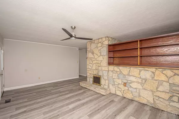 4754 Alexis Ave, Dayton, OH 45431