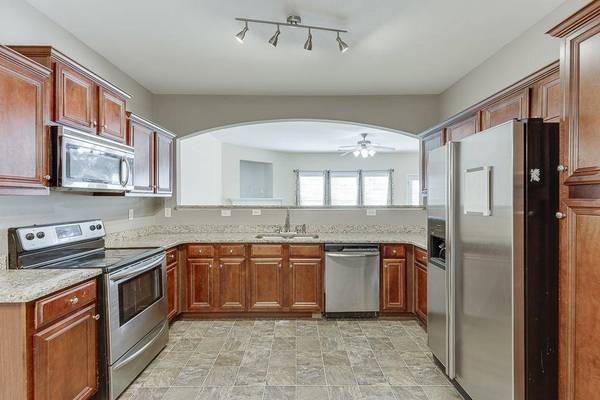 2149 Burns View LN, Lawrenceville, GA 30044