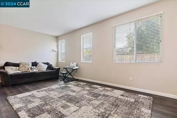 1612 Mcguire Cir, Suisun City, CA 94585