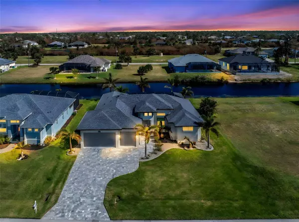 246 W PINE VALLEY LN, Rotonda West, FL 33947