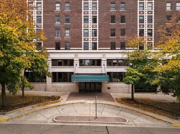 123 W Washington Avenue #706, Madison, WI 53703