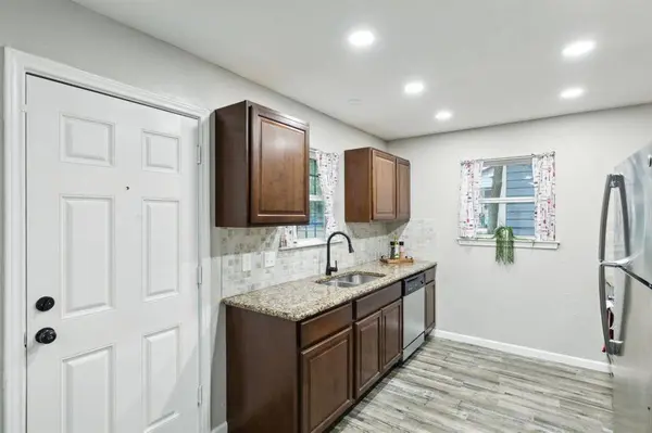 4312 Strong Avenue, Fort Worth, TX 76105