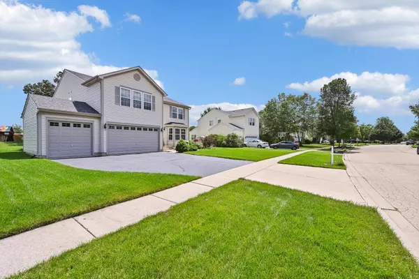 319 White Oak ST, Hampshire, IL 60140