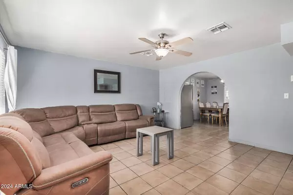 3742 W ROVEY Avenue, Phoenix, AZ 85019