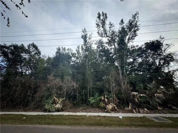 27 JEAN LAFITTE BLVD, Jean Lafitte, LA 70036