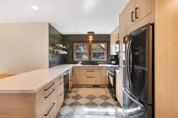 3125 Leonard NW Street, Grand Rapids, MI 49504