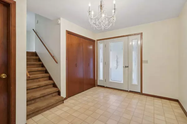 7195 Hickory Run, Waunakee, WI 53597