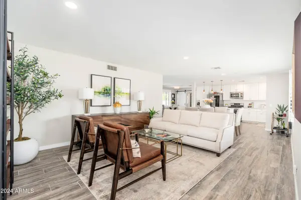 6135 N 17th Street, Phoenix, AZ 85016