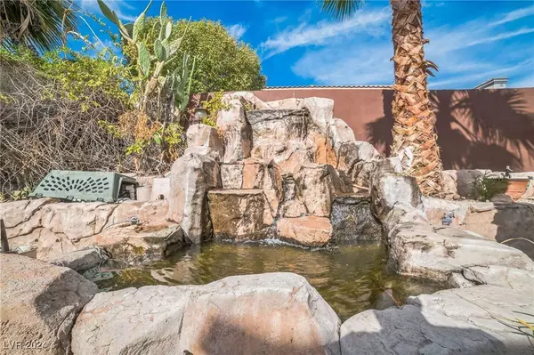 9272 W Viking Road, Las Vegas, NV 89147