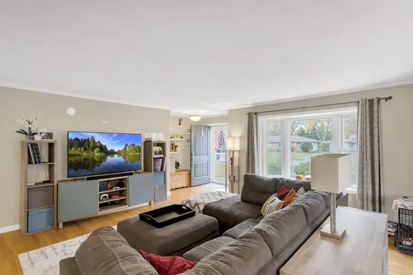 3819 Pinecrest RD, Rockford, IL 61107