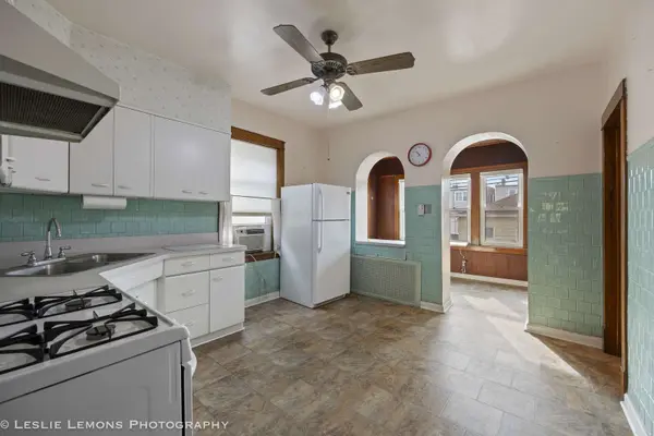 5229 W Newport Avenue, Chicago, IL 60641