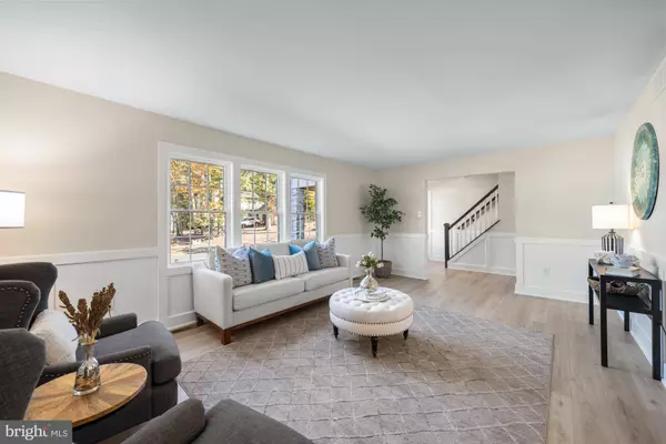 616 GLEN CT, Blackwood, NJ 08012