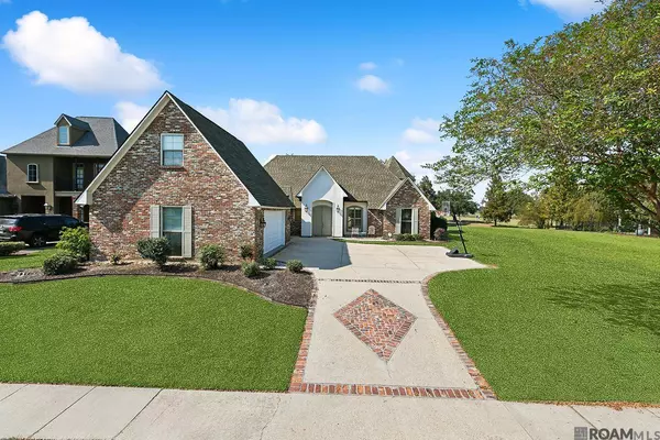58550 VILLAGE DR, Plaquemine, LA 70764