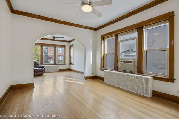 5229 W Newport Avenue, Chicago, IL 60641