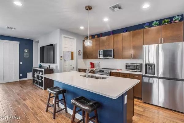 7540 E OSAGE Avenue, Mesa, AZ 85212