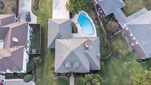 2117 S Creekside Circle S, Irving, TX 75063