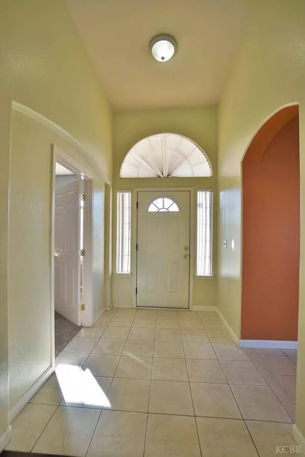 1484 Tulip Street, Lemoore, CA 93245