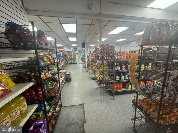 521 BROADWAY, Westville, NJ 08093