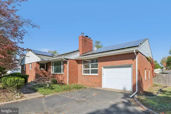 2236 PENNINGTON RD, Trenton, NJ 08638