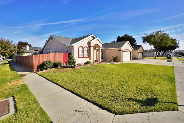 1484 Tulip Street, Lemoore, CA 93245