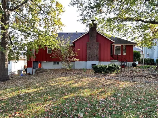 7820 Westridge RD, Raytown, MO 64138