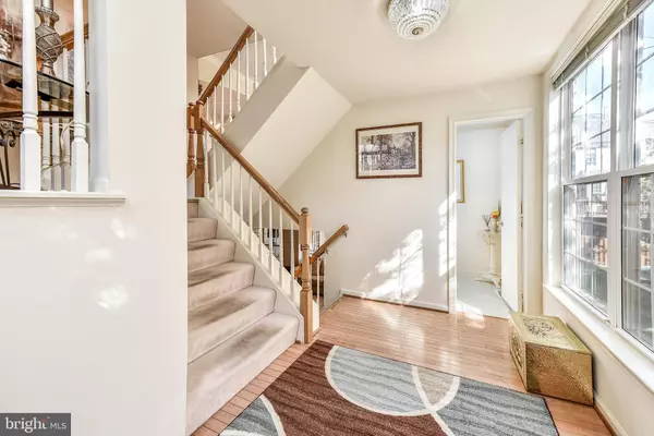 20616 GLENMERE SQ, Sterling, VA 20165