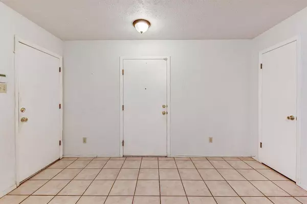 2413 Park Shadow LN, Deer Park, TX 77536