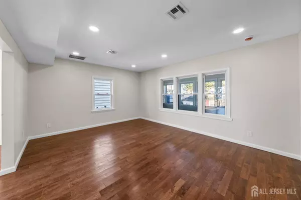 84 Southside AVE, Somerville, NJ 08876