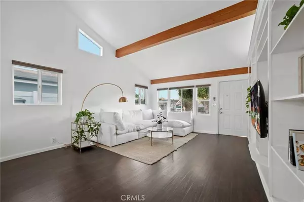 4270 Grand View BLVD, Los Angeles, CA 90066