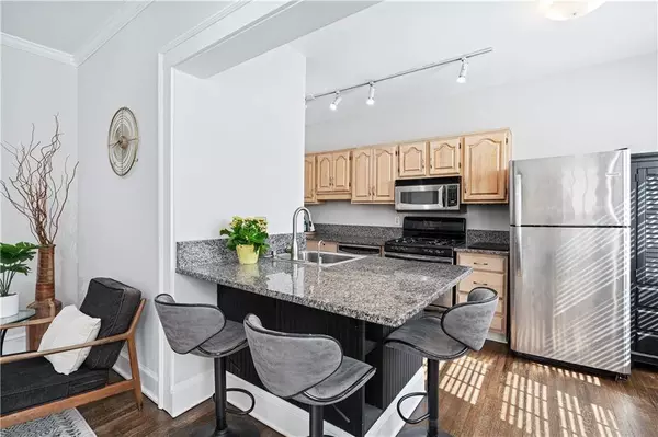 991 N Highland AVE NE #5, Atlanta, GA 30306