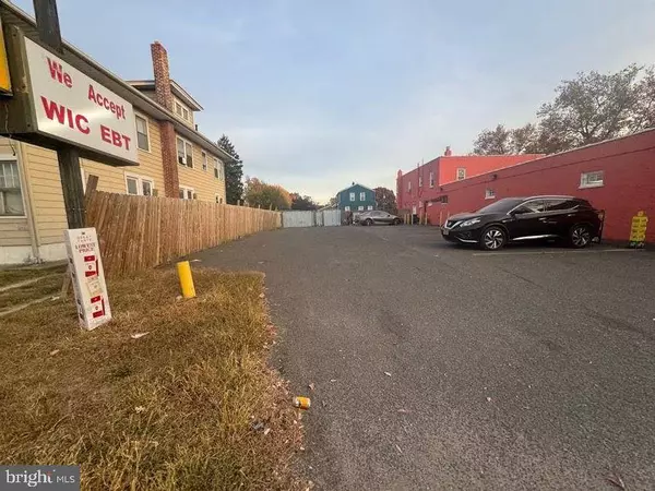 521 BROADWAY, Westville, NJ 08093