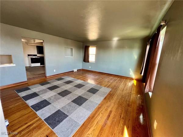 2803 Whitehaven BLVD, Steubenville, OH 43952