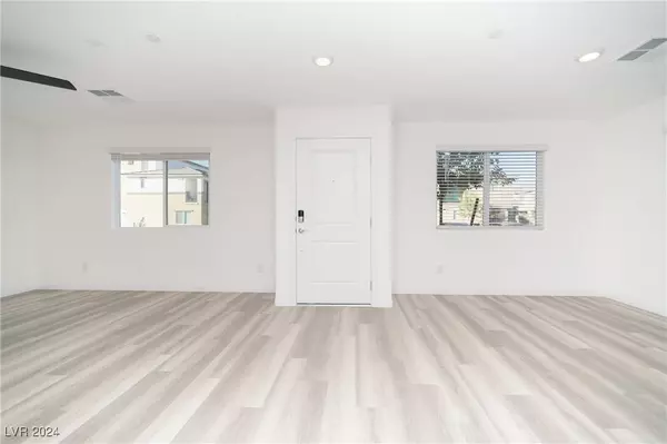 12302 Dusk Blue Way #5, Las Vegas, NV 89183