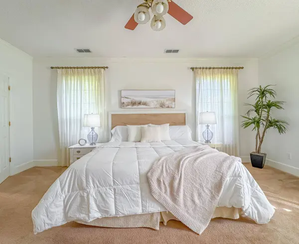 301 E Live Oak Lane, Havana, FL 32333