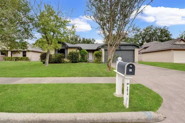 2413 Park Shadow LN, Deer Park, TX 77536
