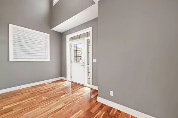 246 Evanspark CIR NW, Calgary, AB T3P 0A5