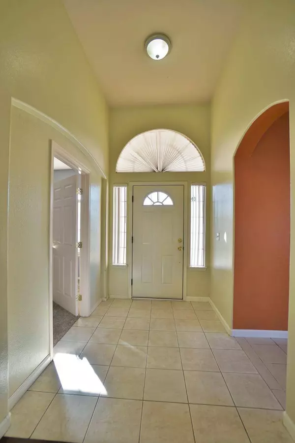 1484 Tulip Street, Lemoore, CA 93245