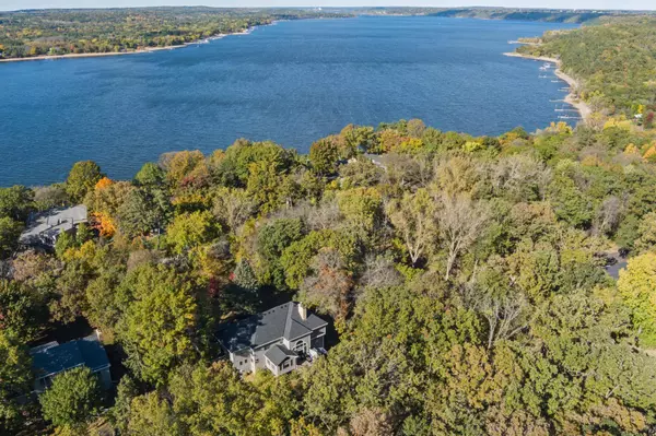 263 Cove RD, Troy Twp, WI 54016