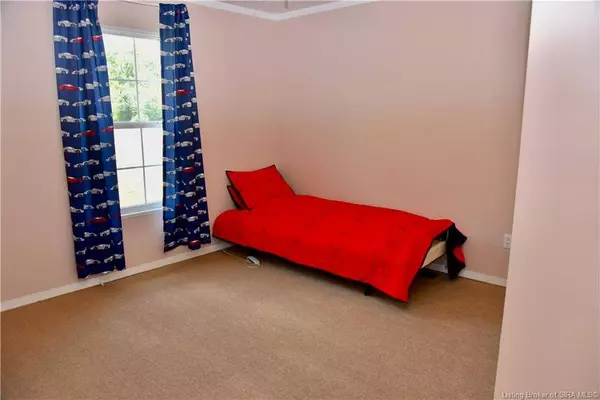 7470 S Leslie Ln, Lexington, IN 47138-7379