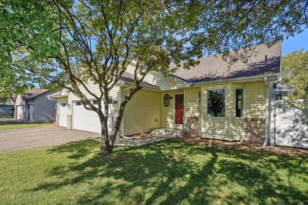 1697 146th AVE NW, Andover, MN 55304