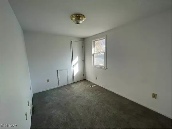 59 Stambaugh ST, Girard, OH 44420