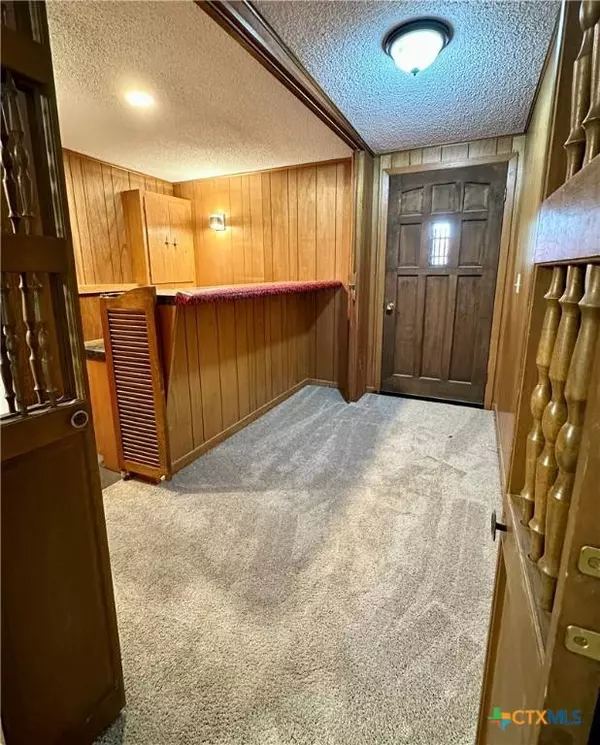 509 S Front ST, Hallettsville, TX 77964