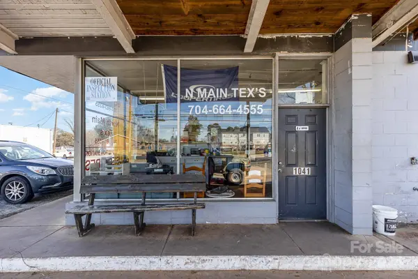 1041 N Main ST, Mooresville, NC 28115