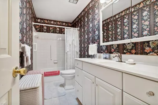 504 Leatherwood CT, Virginia Beach, VA 23462