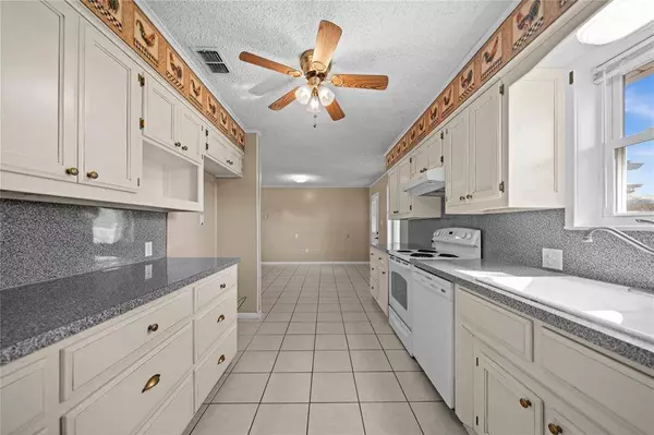 112 Pearl Street, Lindale, TX 75771